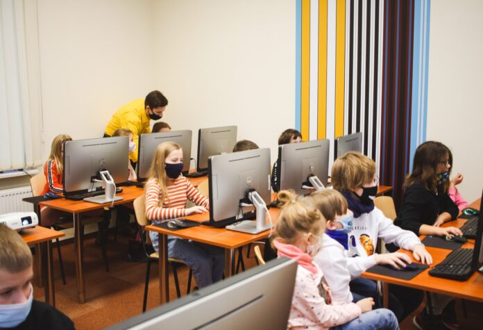 Coding Giants - programming school for children
